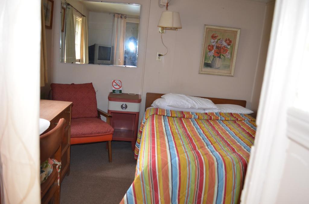 Chamber Lane Motel Round Lake Eksteriør billede