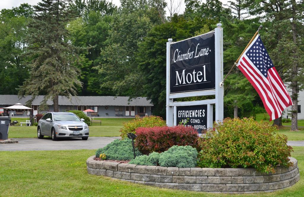 Chamber Lane Motel Round Lake Eksteriør billede